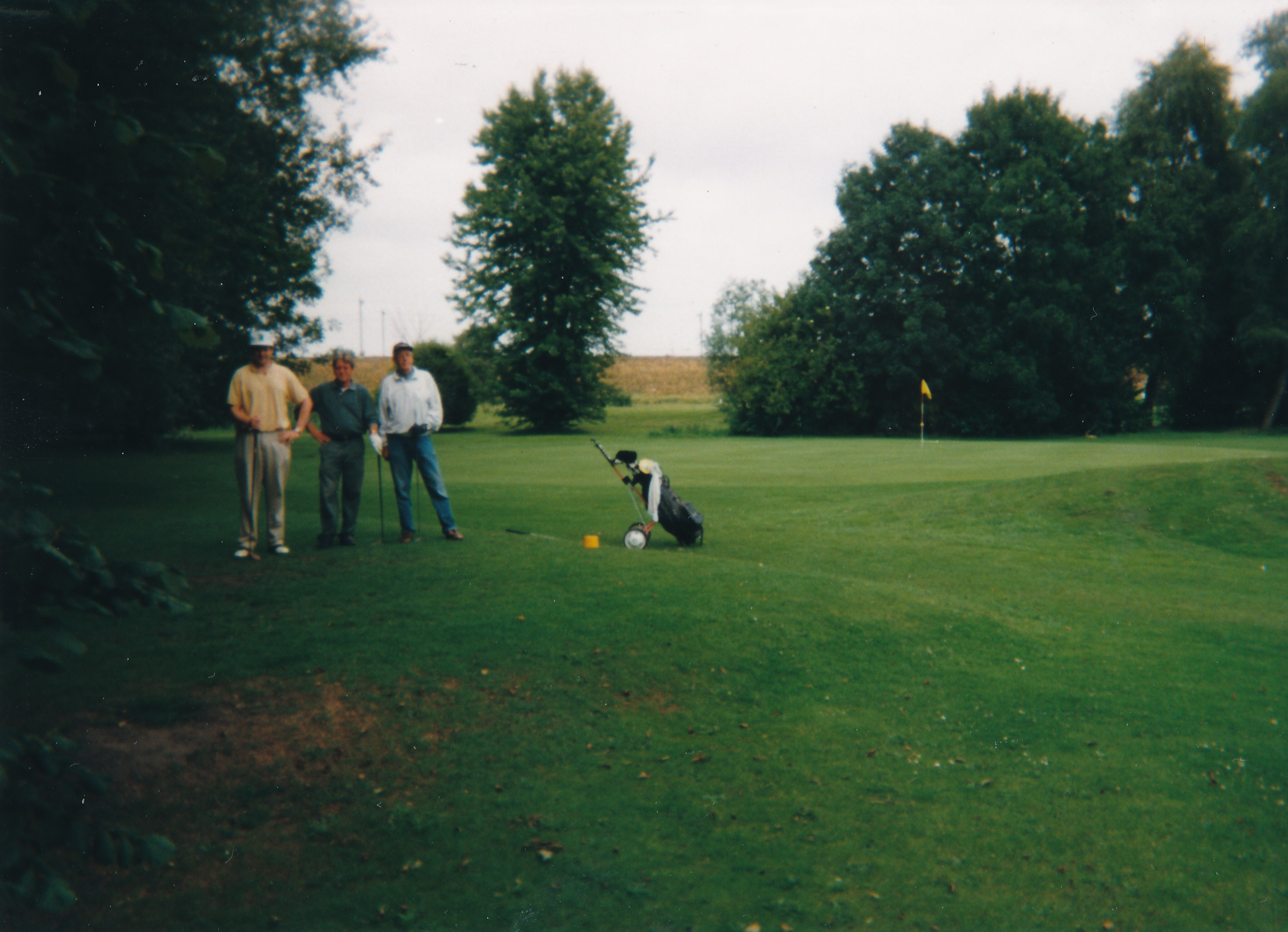 1999 green 1 tee 2 1999