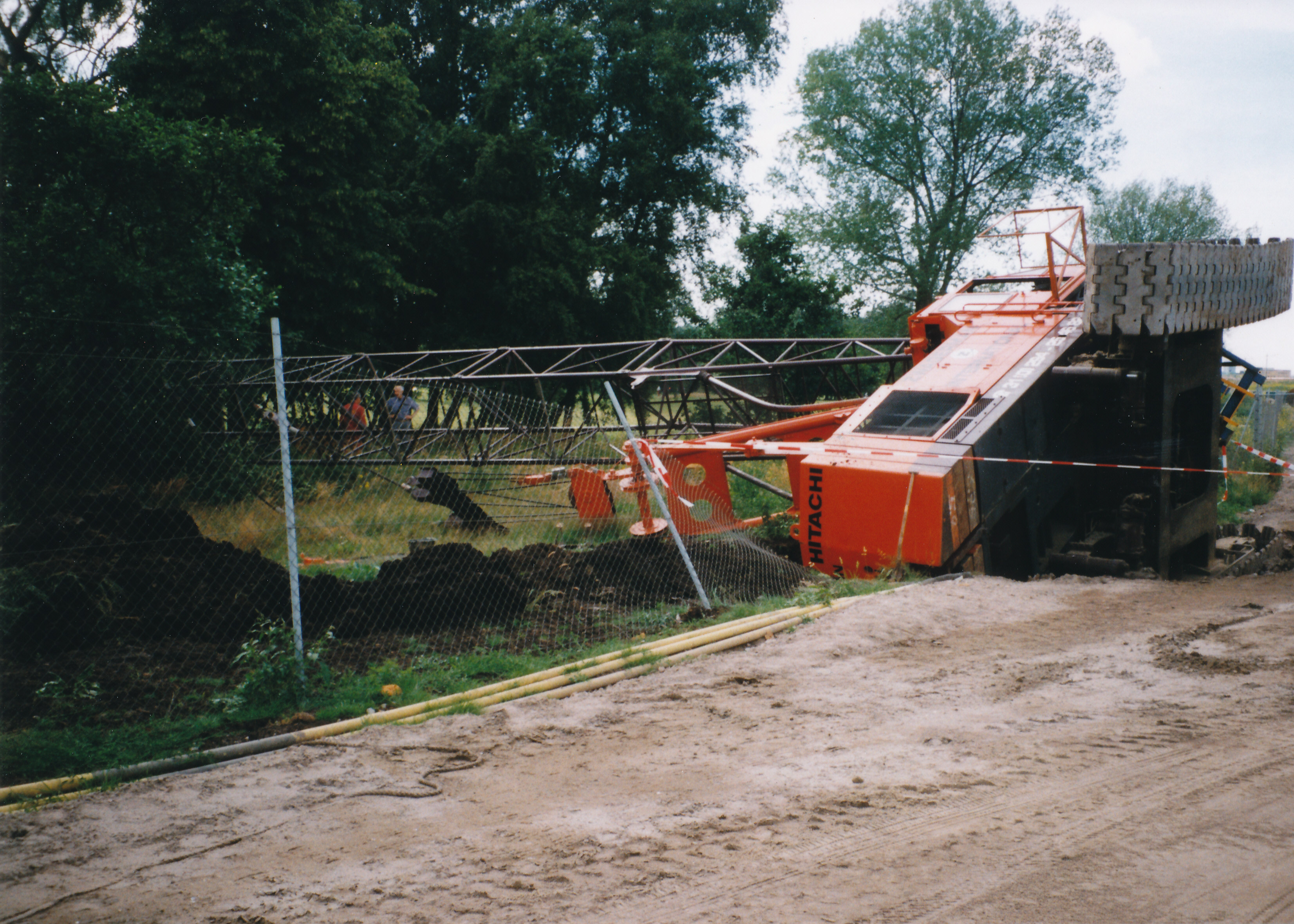 2001 ongeluk boog 2001 (2)