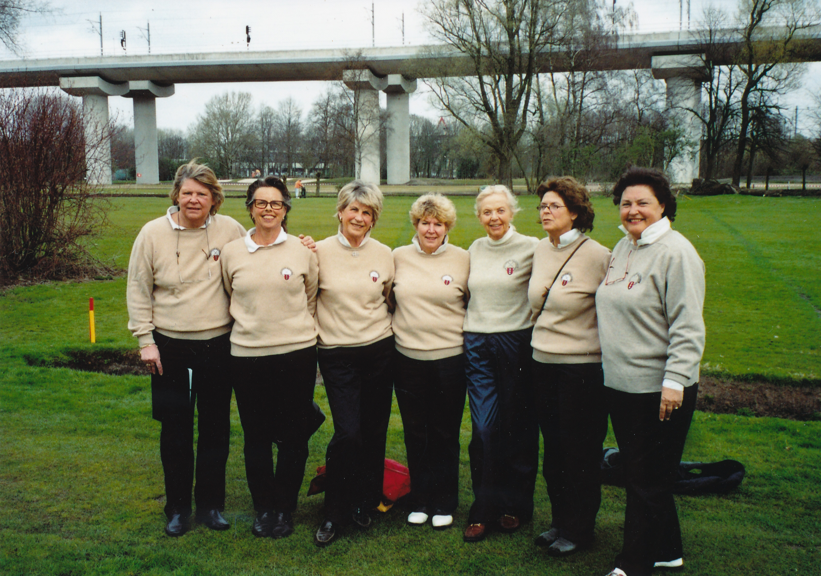 2006 Geschiedenis%20club%202005%202010_doc_6e5532df dames senioren 2006.jpg