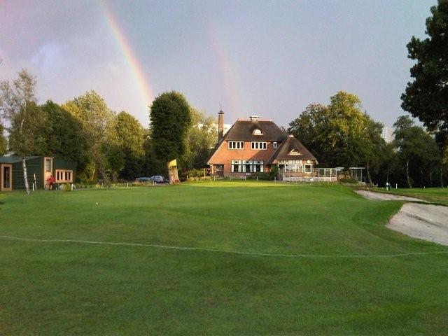 2009 clubhuis 3 sept 2009_regenboog_2