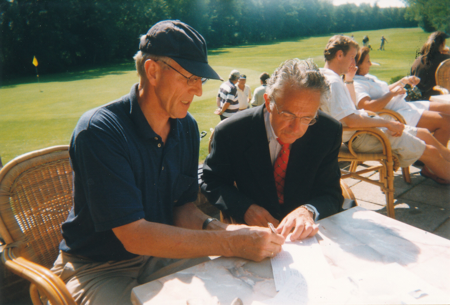 329 theo hilbrand 1999