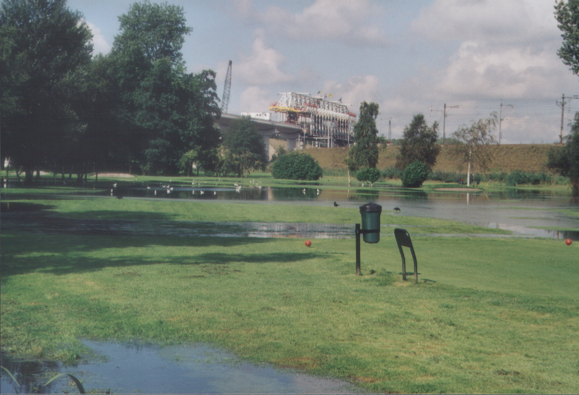 jaar onbekend AOC143 plassen regen misschien 2002